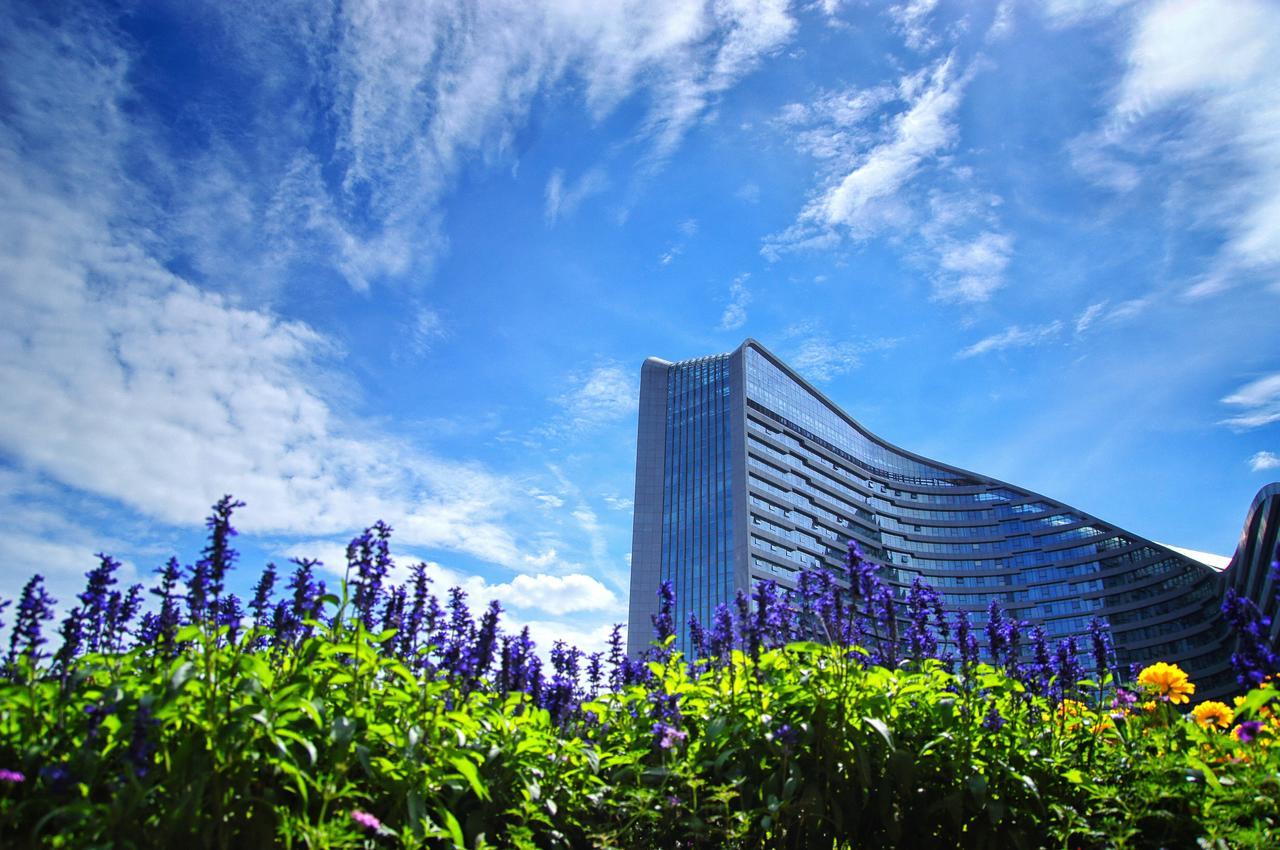 Howard Johnson Flower City Hotel Kunming Exteriör bild