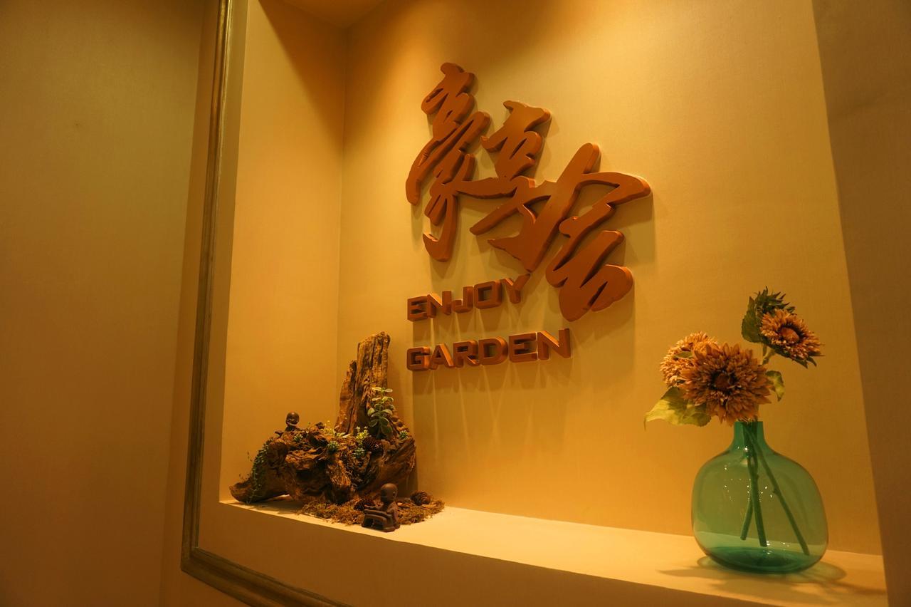 Howard Johnson Flower City Hotel Kunming Exteriör bild