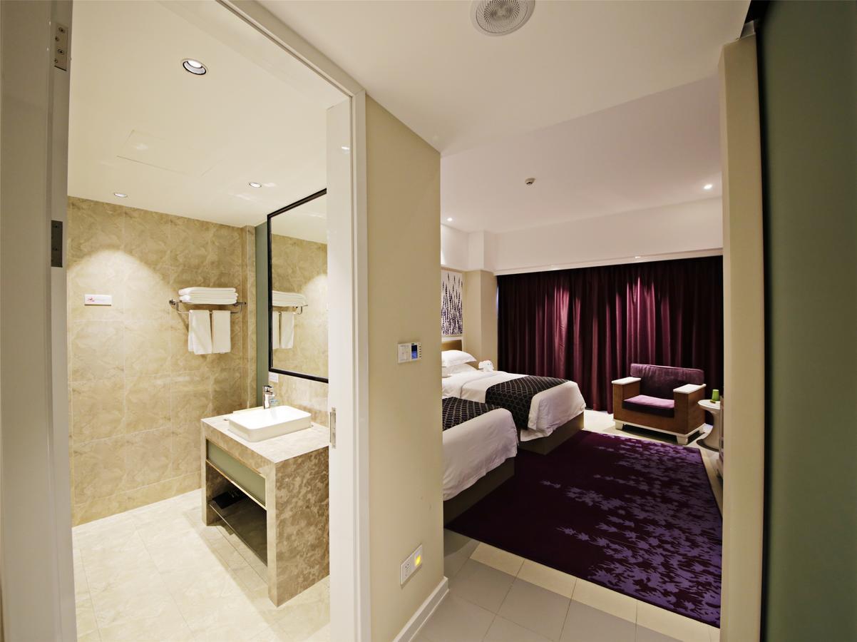 Howard Johnson Flower City Hotel Kunming Exteriör bild